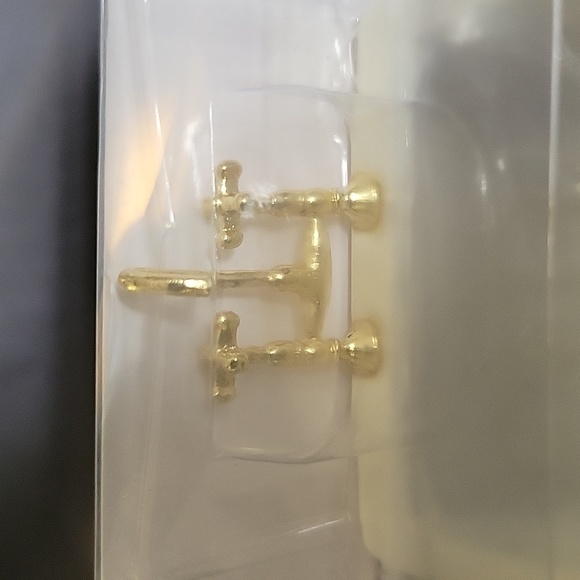 Miniature sink for dollhouses and tiny homes. - Picture 3 of 7